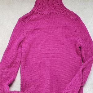 Pink winter sweater, nice and thick, size M, GAP brand, turtel neck.
